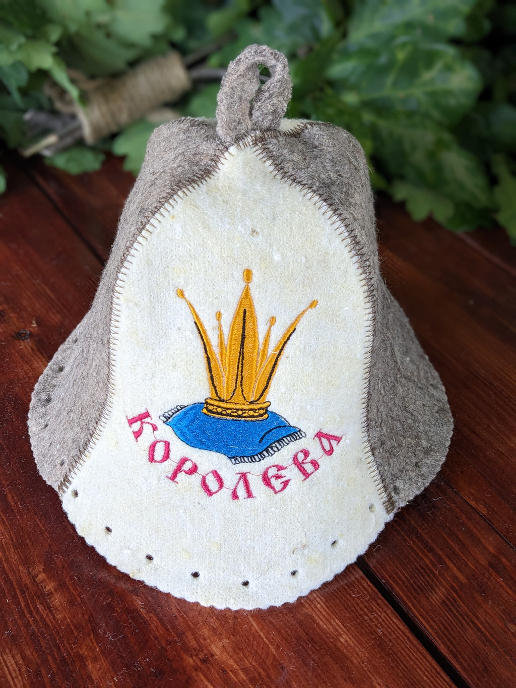Sauna Hat “Queen” – Natural Wool Felt