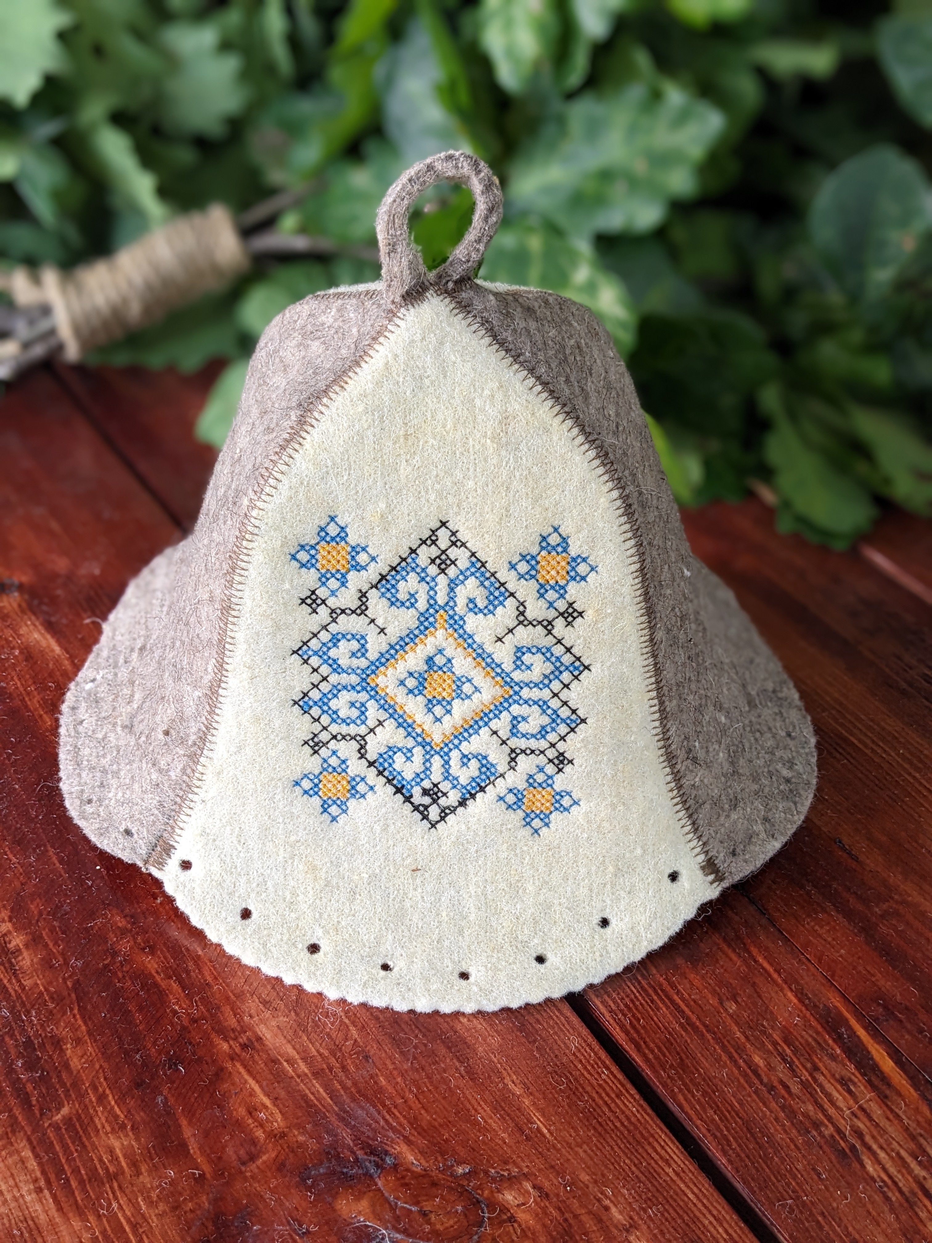 Hat for banya with blue ornament